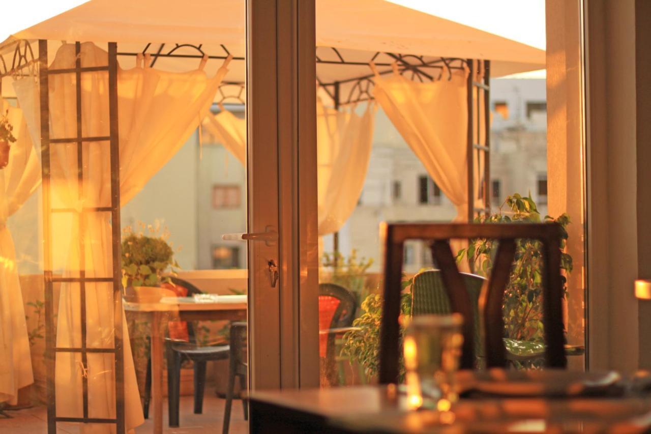 Giljana ensuite rooms shared terrace&kitchen San Ġiljan Buitenkant foto